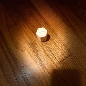 Keep Your Cadence Capsule! Petal color! Holds .56 oz